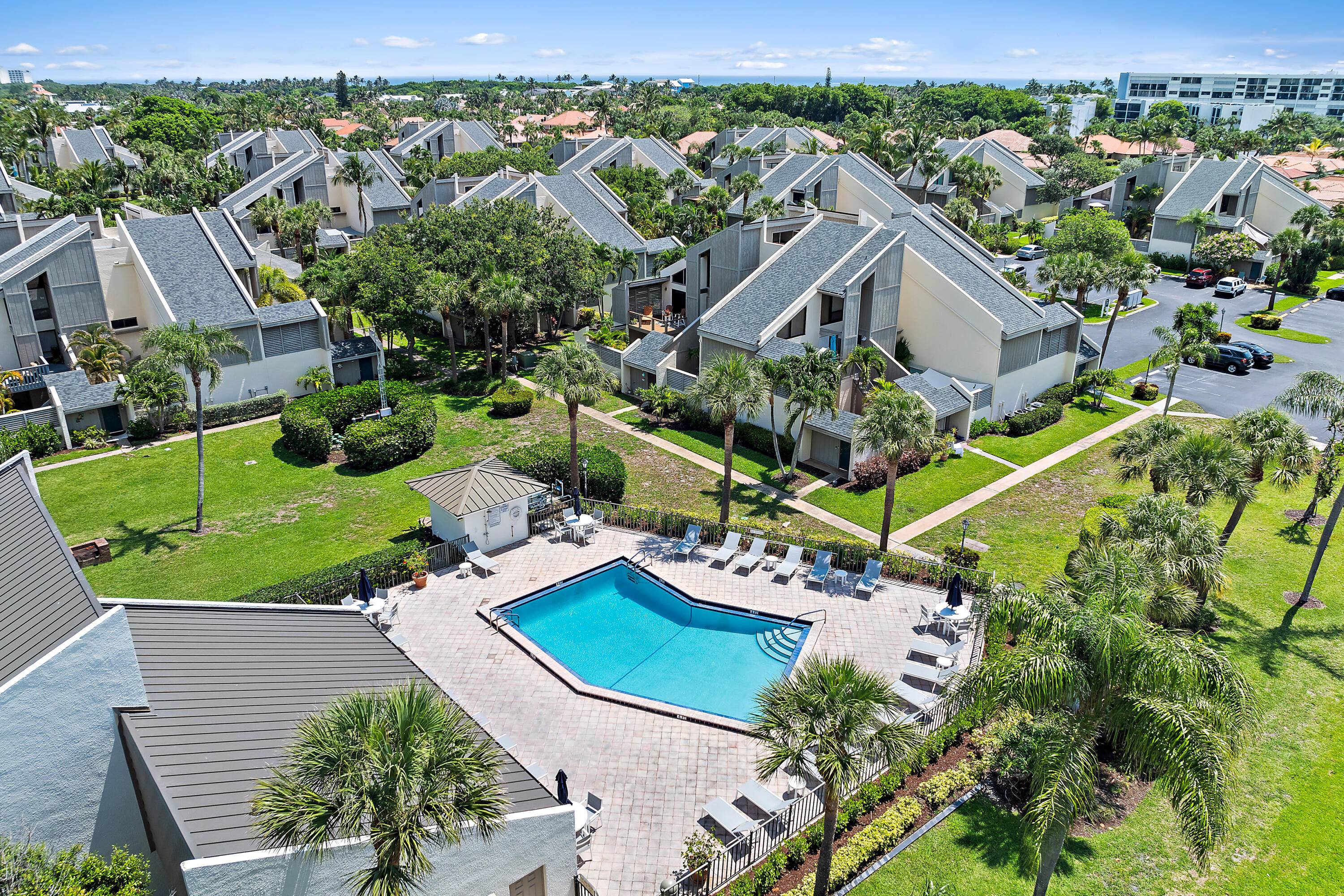 This sweet villa is available Season 2025 NOW !