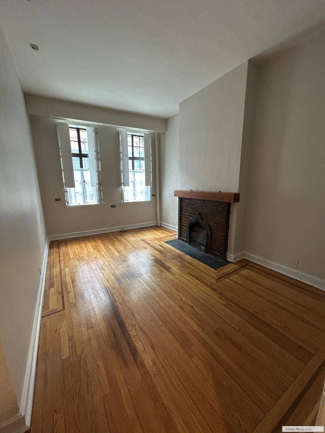 Large Lofted Studio West 10th Waverly Place Please EMAIL for an appt or Video Tour Fantastic new studio on quiet 10th Street, with loft height ceilings.