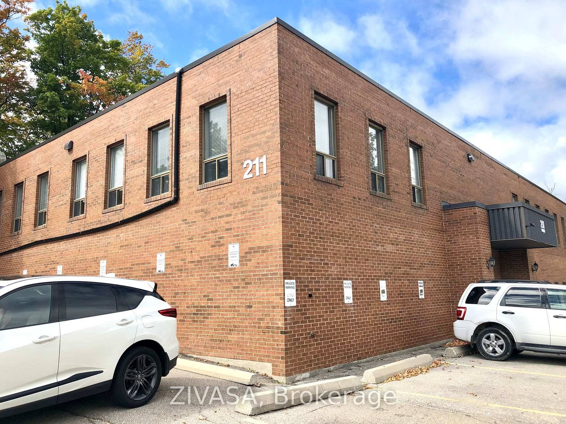 TMI Included Newly Painted Unit Avalable For Lease Immediately.