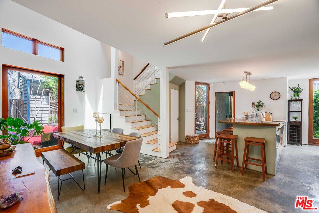 832   Indiana Ave 4BR Marina Del Rey La