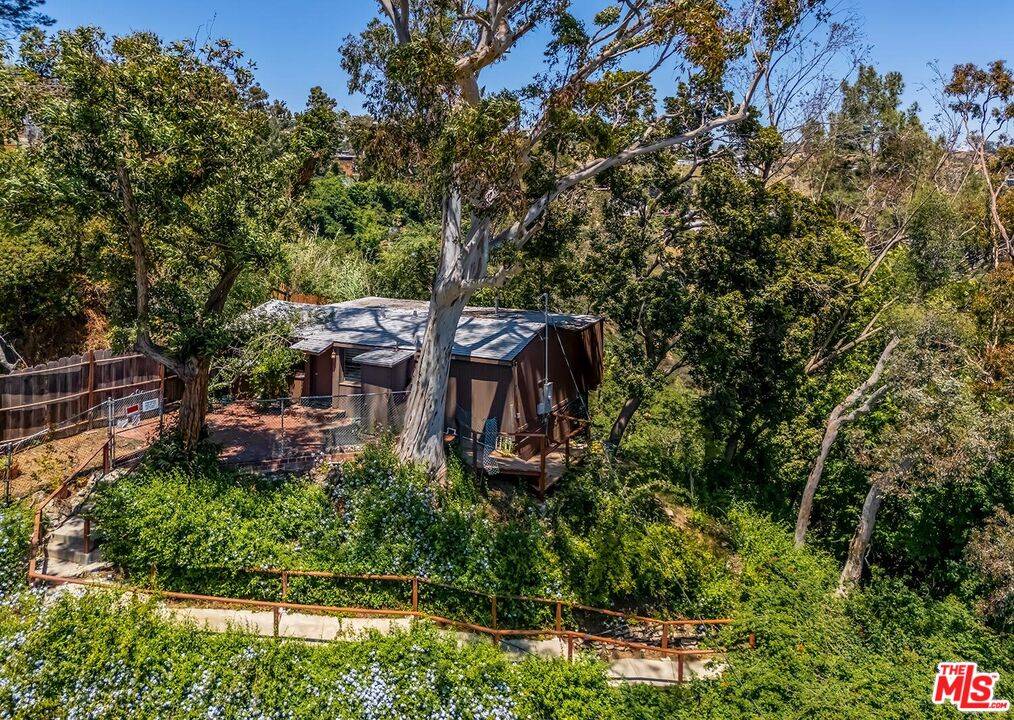 8305 Yuma Pl 1BR Hollywood Hills East La