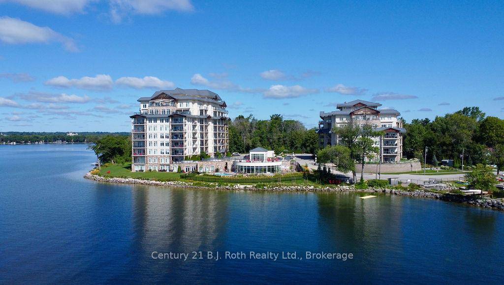 Lakeside Elegance at its Finest on Lake Simcoe.
