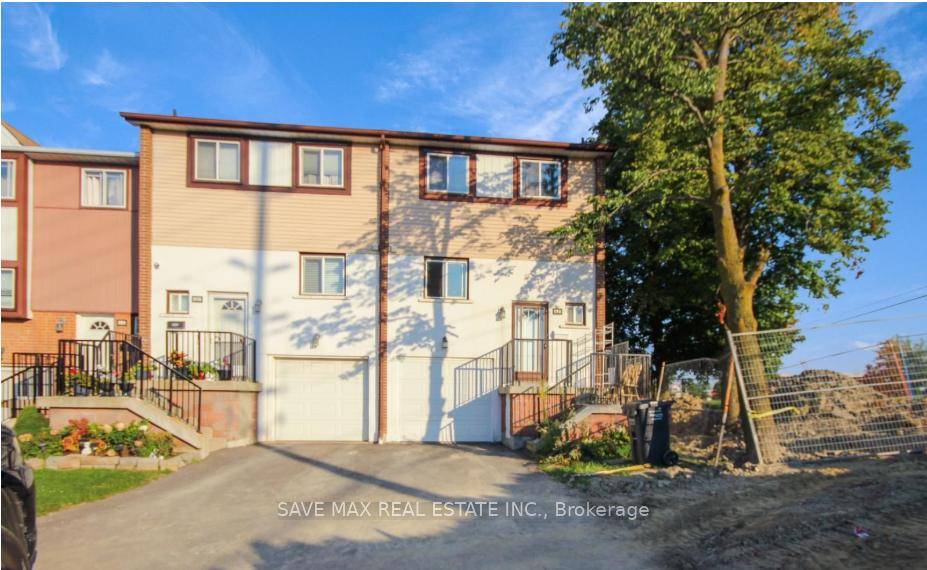 This Corner Townhouse offers 3 bedrooms and 3 bathrooms, Finished Walk Out basement with a washroom and separate Kitchen.