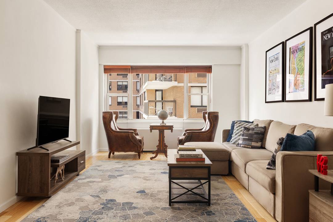 New to market and turnkey, Residence 6A at Georgetown Plaza is a fully renovated one bedroom offering a quiet, sun filled exposure in the heart of Greenwich Village.