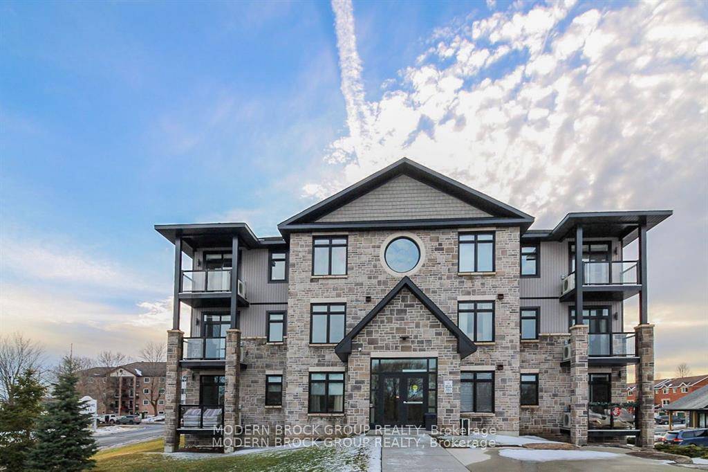Are you ready for a carefree lifestyle in a well managed and stylish luxury building ?