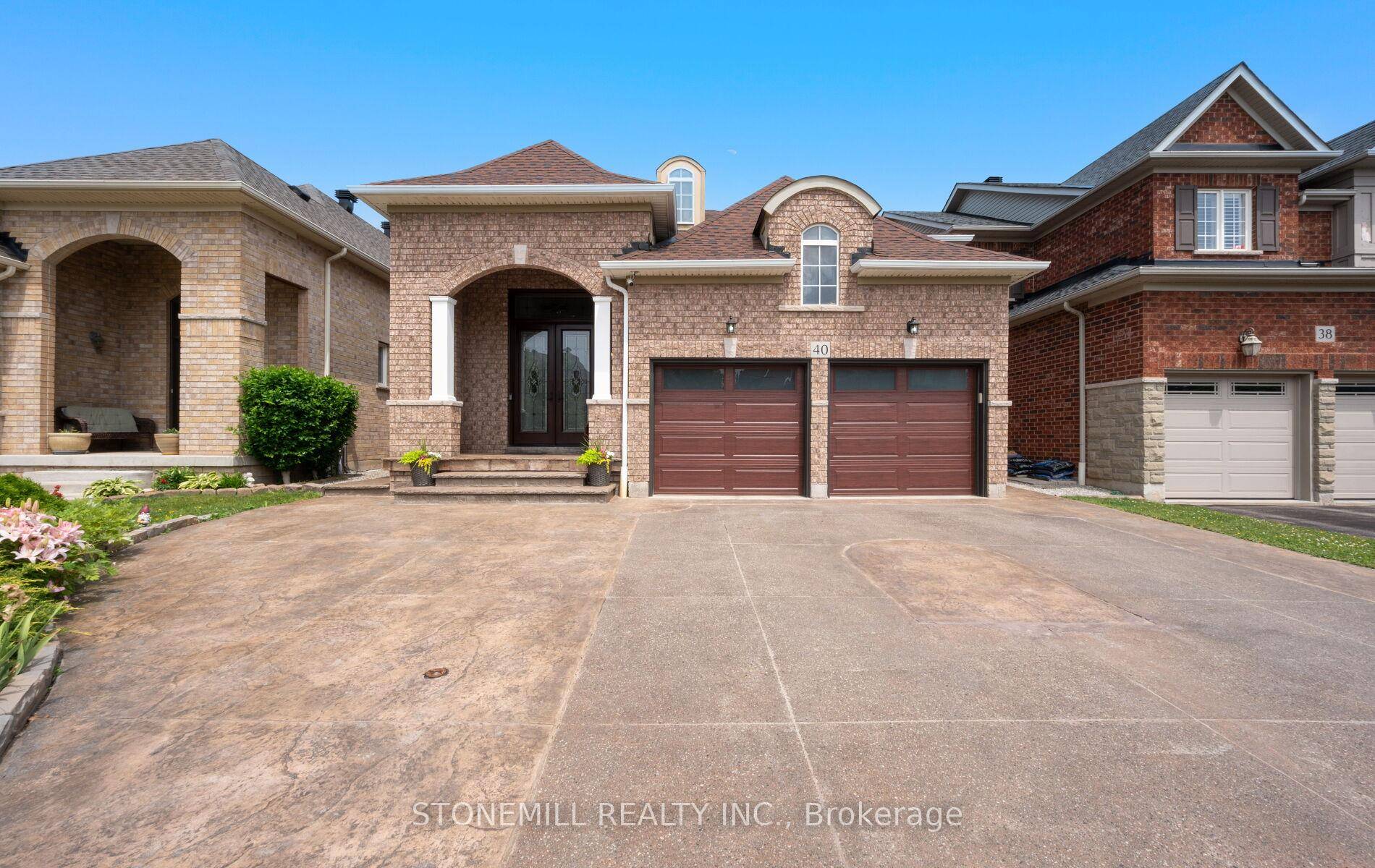 This beautifully maintained Brookfield home is ideally located within walking distance to shopping, schools, parks, and more.