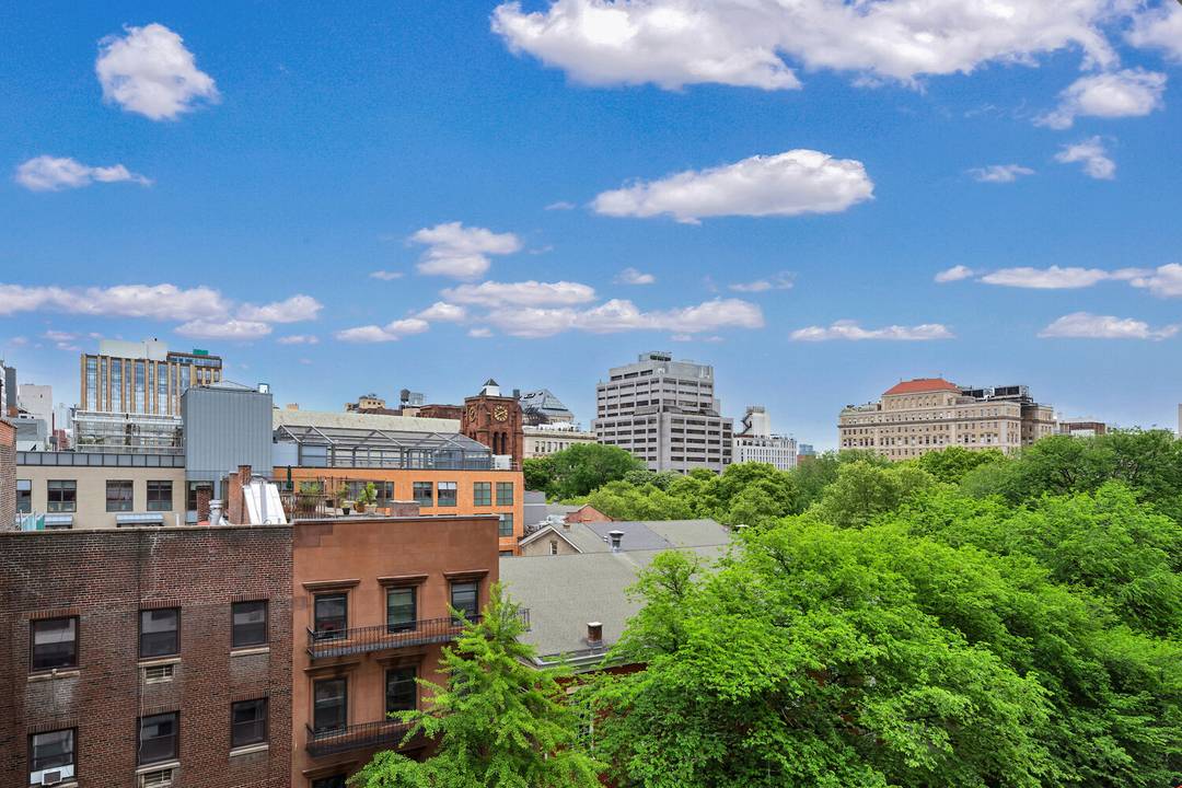 Located on a quiet, charming stretch of 15th Street just steps from Stuyvesant Square Park, 210 East 15th Street offers comfortable full service living with amenities including a gym and ...