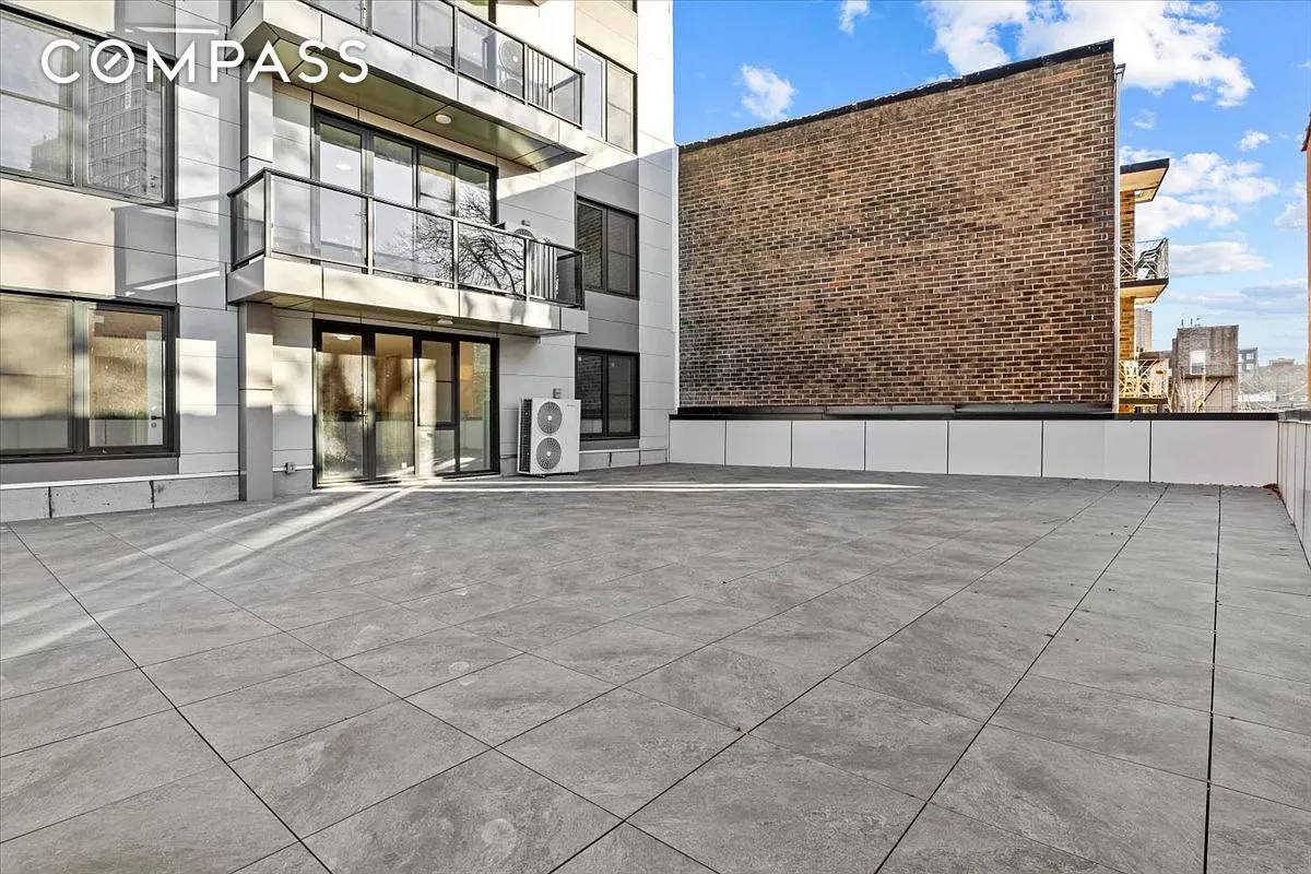 THIS SUNDAY, MOTHER'S DAY, OPEN HOUSE BY APPOINTMENT ONLY Enjoy contemporary designer interiors and 1510 SQUARE FT of PRIVATE outdoor space in this stunning, energy efficient two bedroom, two bathroom ...