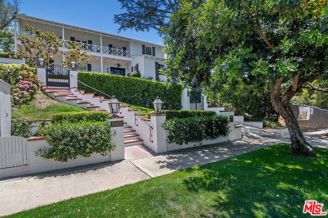 10428 Wyton Dr 5BR Westwood La