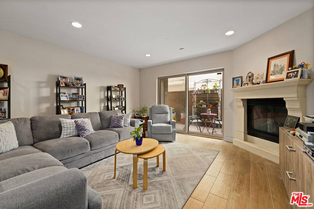 8238  W Manchester Ave 3BR Playa Del Rey La