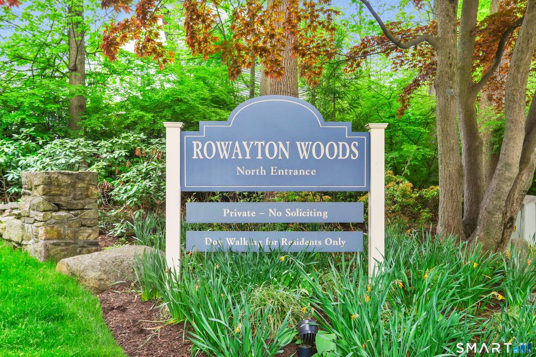 Discover resort style living at the desirable Rowayton Woods Complex.