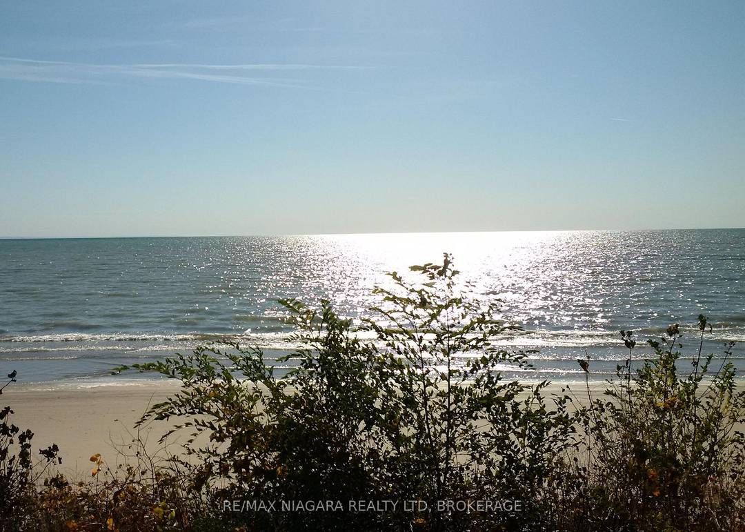 WATERFRONT HOME FOR SALE TO BE BUILT !