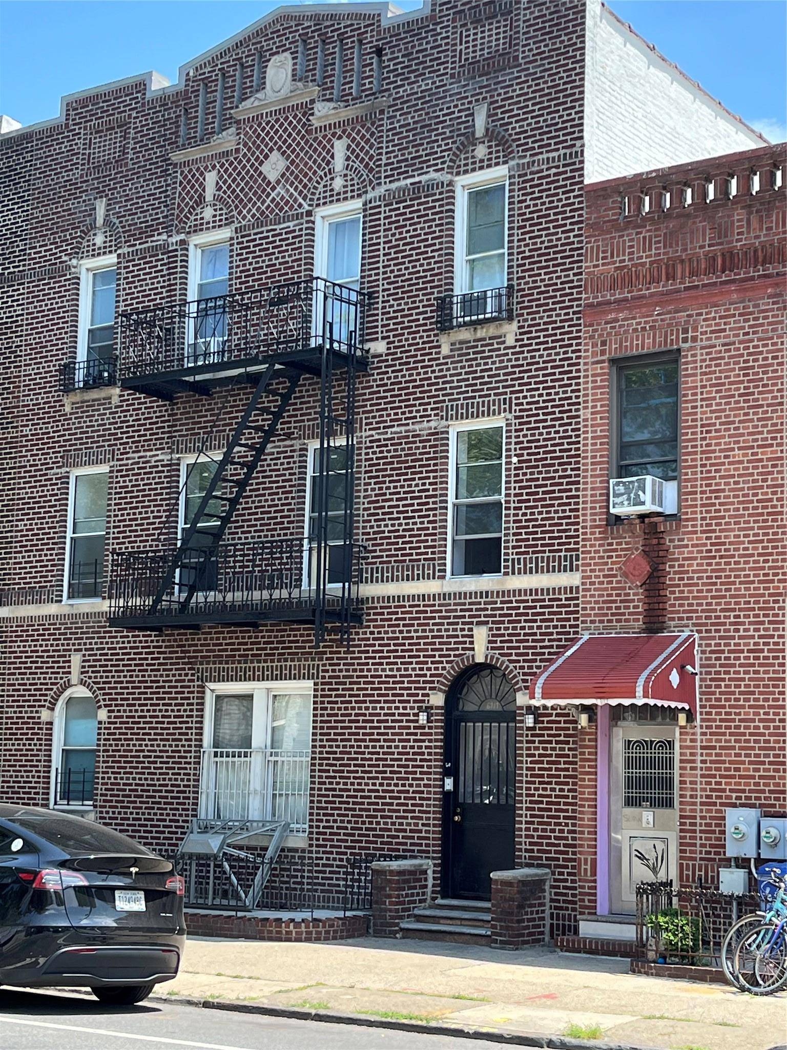 legal 3 families brick house in the Bay ridge, located in the quiet residential area, easy to access to highway.