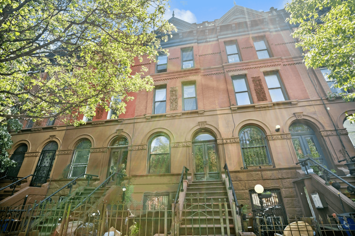 Exceptional 3 Family Townhouse in Prime Bedford Stuyvesant Welcome to 440 Greene Avenue, a beautifully maintained and thoughtfully upgraded 3 family townhouse nestled on a picturesque tree lined block in ...
