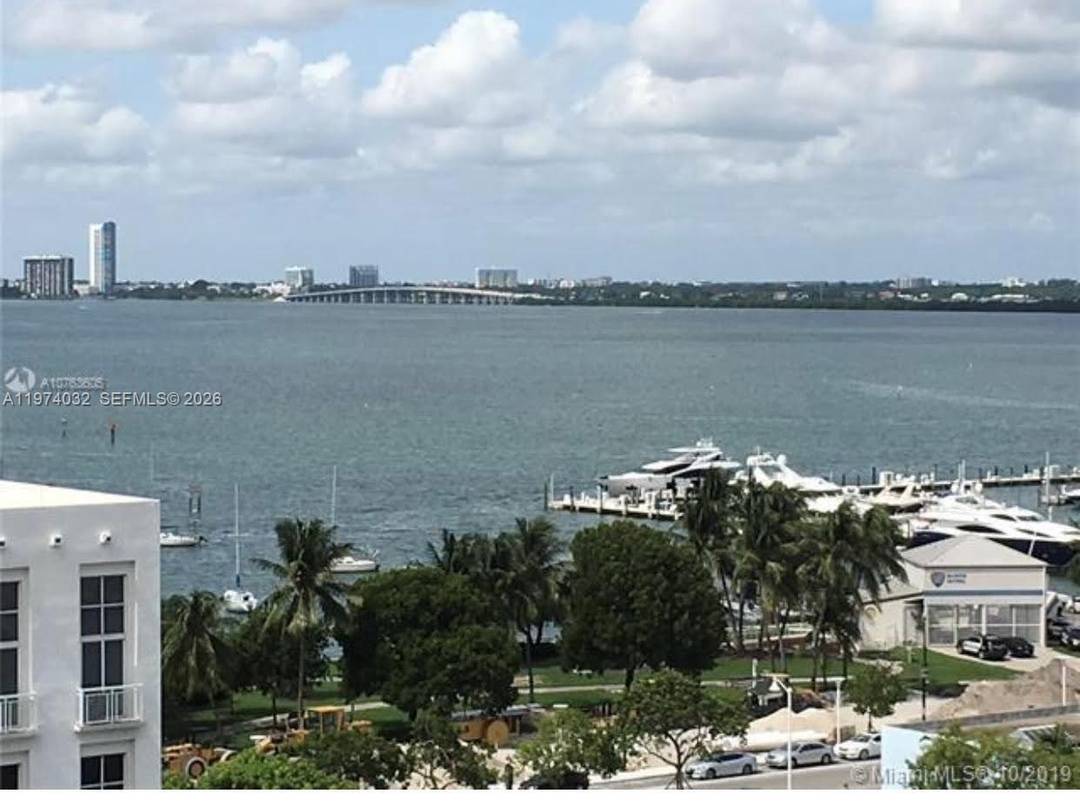 top floor with amazing bay and intercostal view, large balcony, large master bedroom with full bathroom and walk in closet, full 2th bathroom, kitchen with new steel appliances, den, new ...