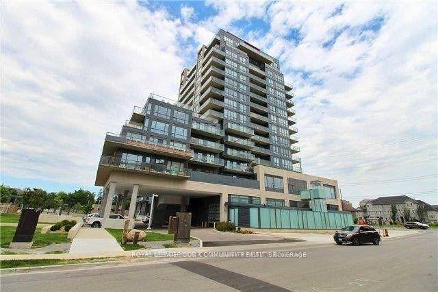 Rare To Find, Luxury Penthouse Living In The Heart Of Richmond Hill, Unobstructed South View, Fully Upgraded Unit W Smooth 10 Ft Ceilings, Fireplace amp ; Gas Bbq Line.