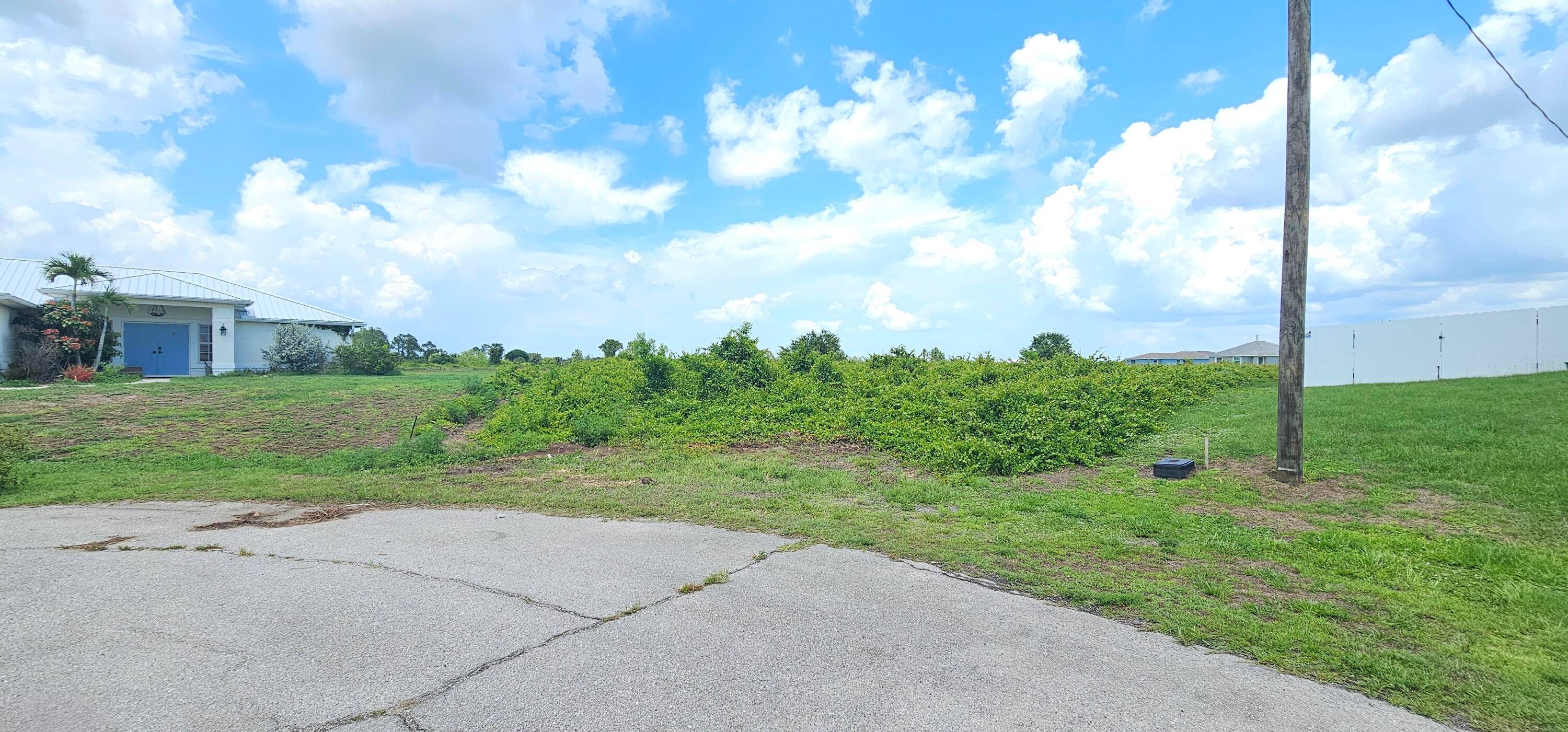marks 127775 ; Prime Vacant Lot in a Thriving Growth Area Endless Potential Awaits !