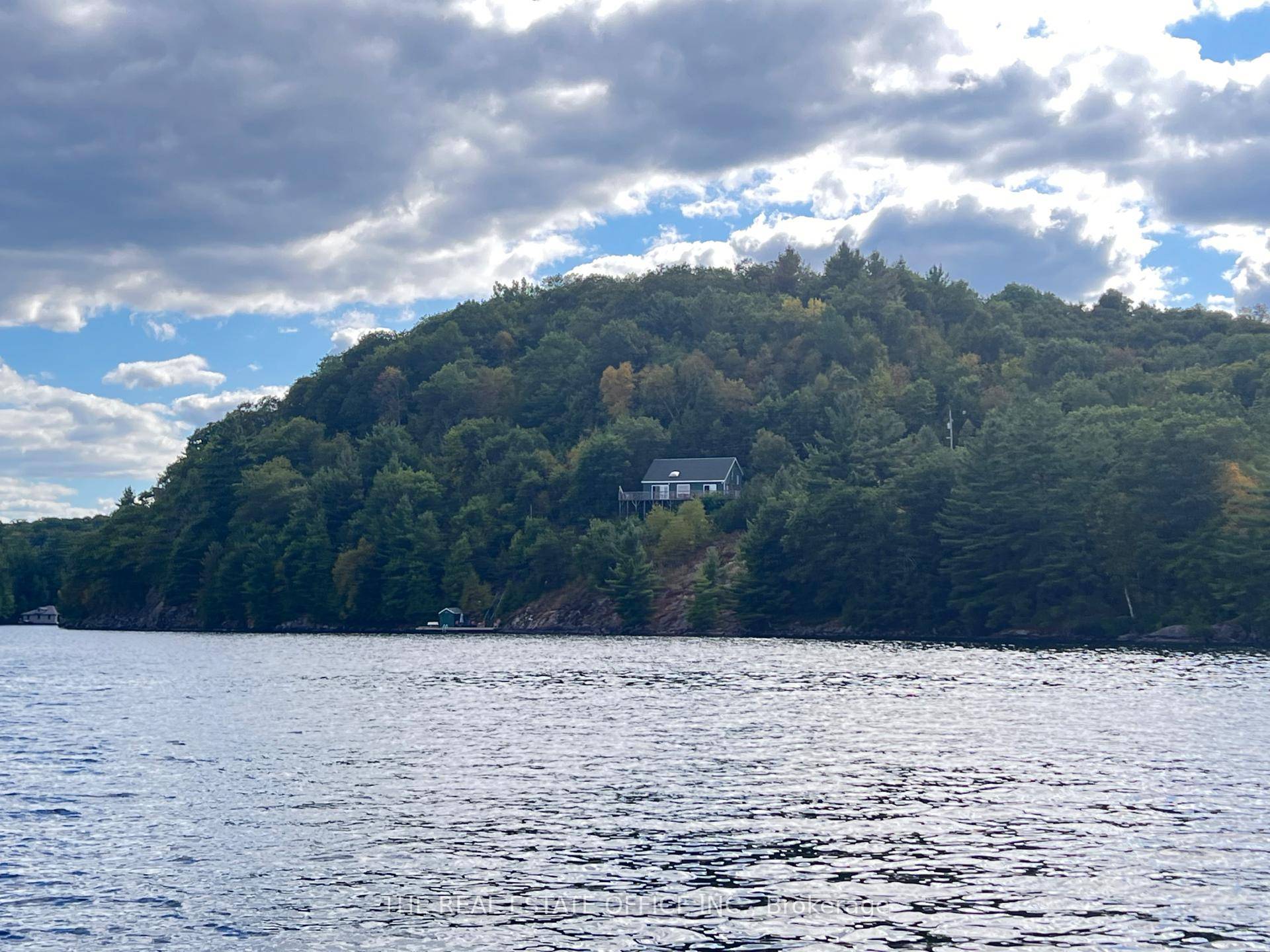 Cottage with Unbeatable Views, Ultimate 6 Acres Privacy amp ; Tranquility.