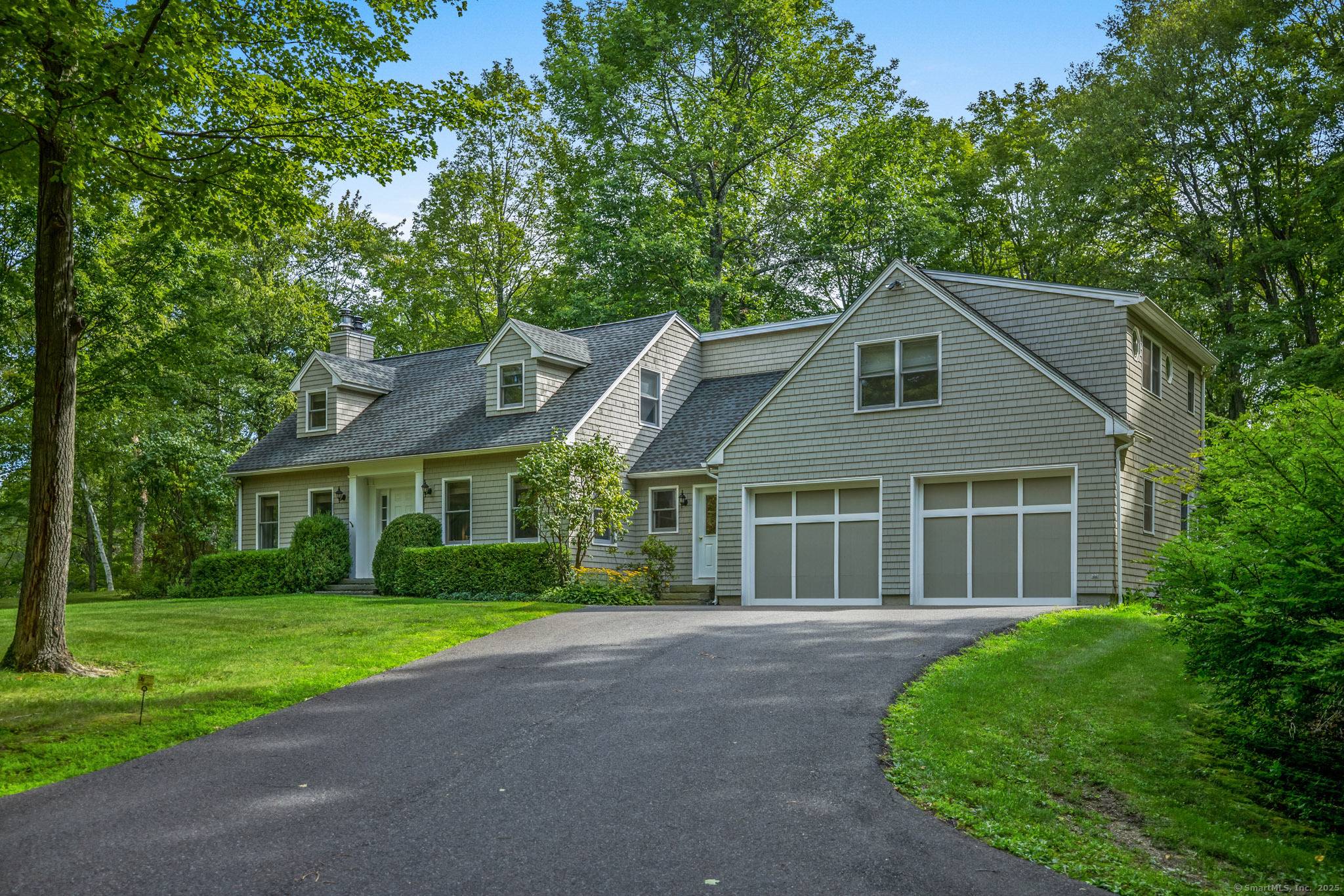 Just outside the idyllic New England town of Salisbury, this 3 bedroom, 2.