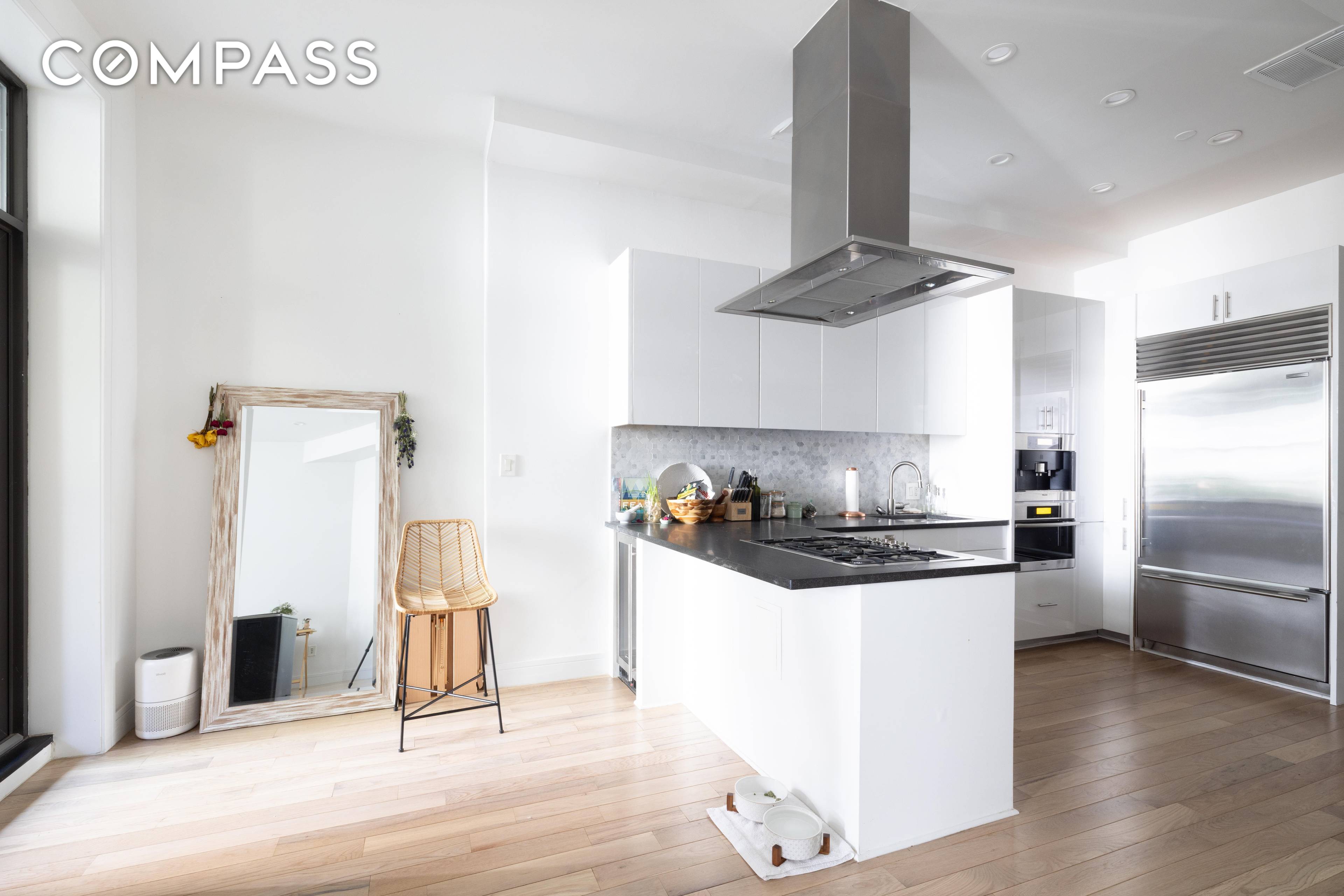 Modern spacious one bedroom 1.