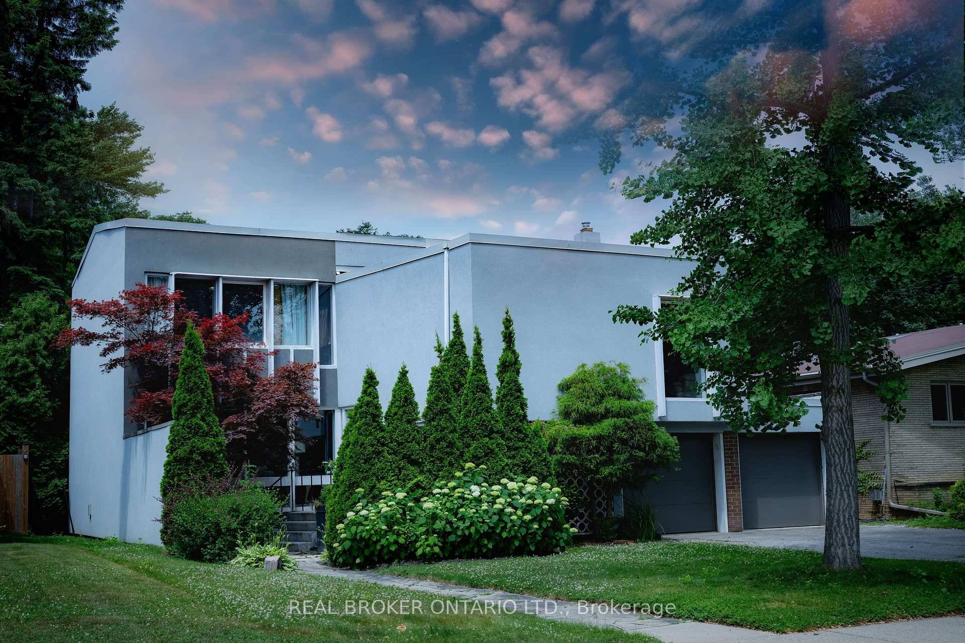 Welcome to 90 Winston Avenue Mid Century Modern Elegance in Westdale's Ainslie Wood North !