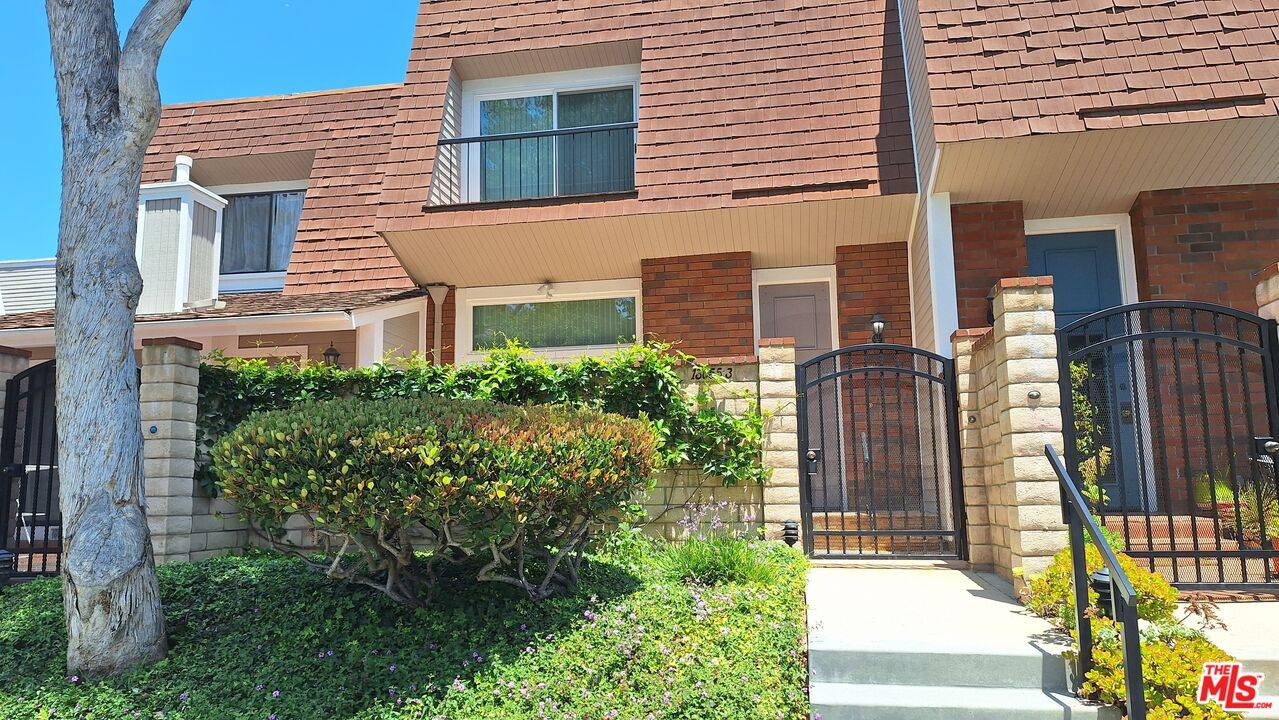 13055 MINDANAO WAY 2BR Marina Del Rey La
