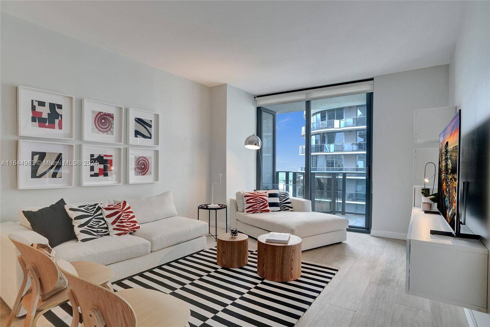 Welcome to luxury living in the heart of Brickell !
