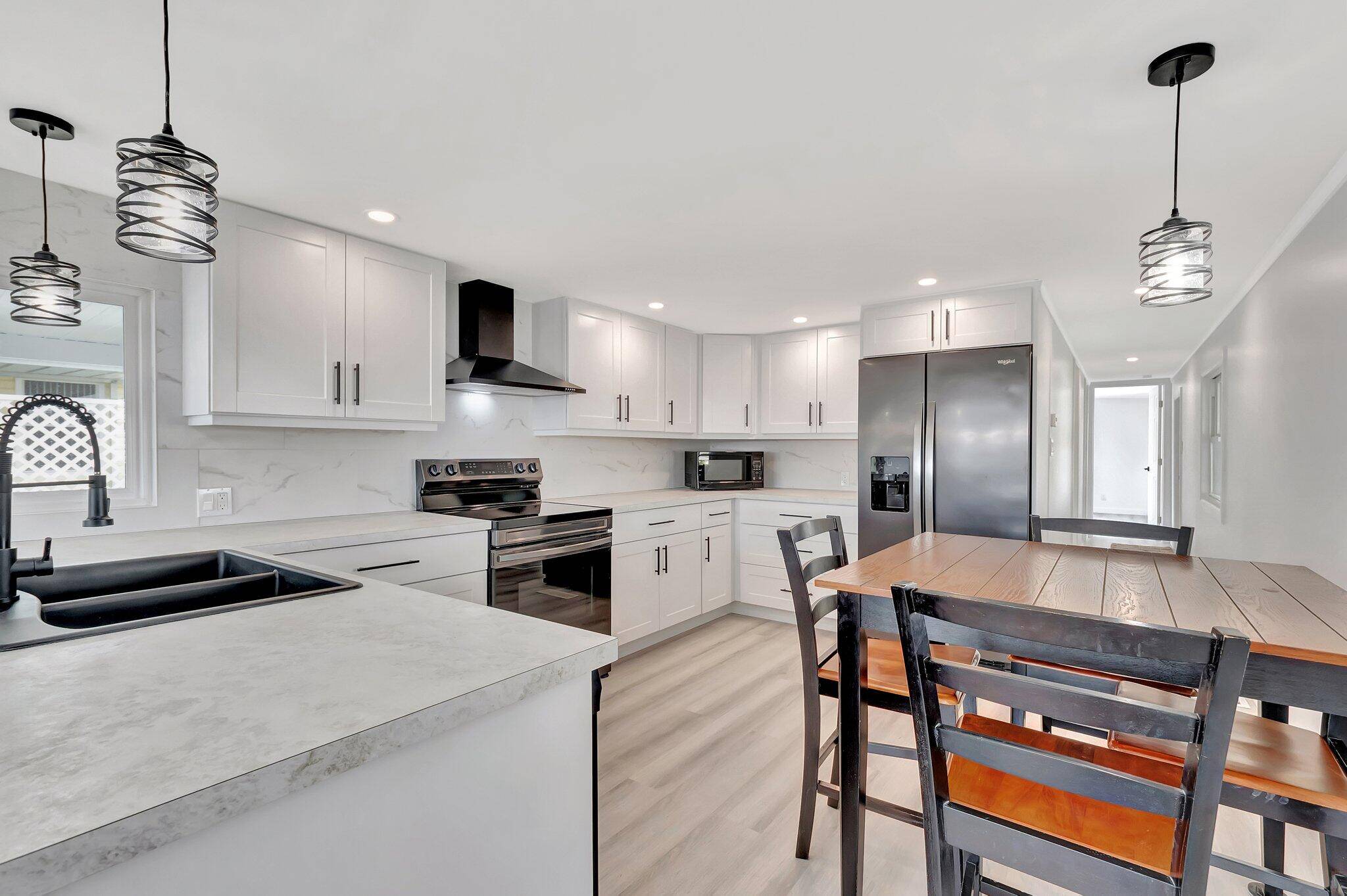 FULLY RENOVATED ! ! NO LAND LEASE OR LOT RENT !