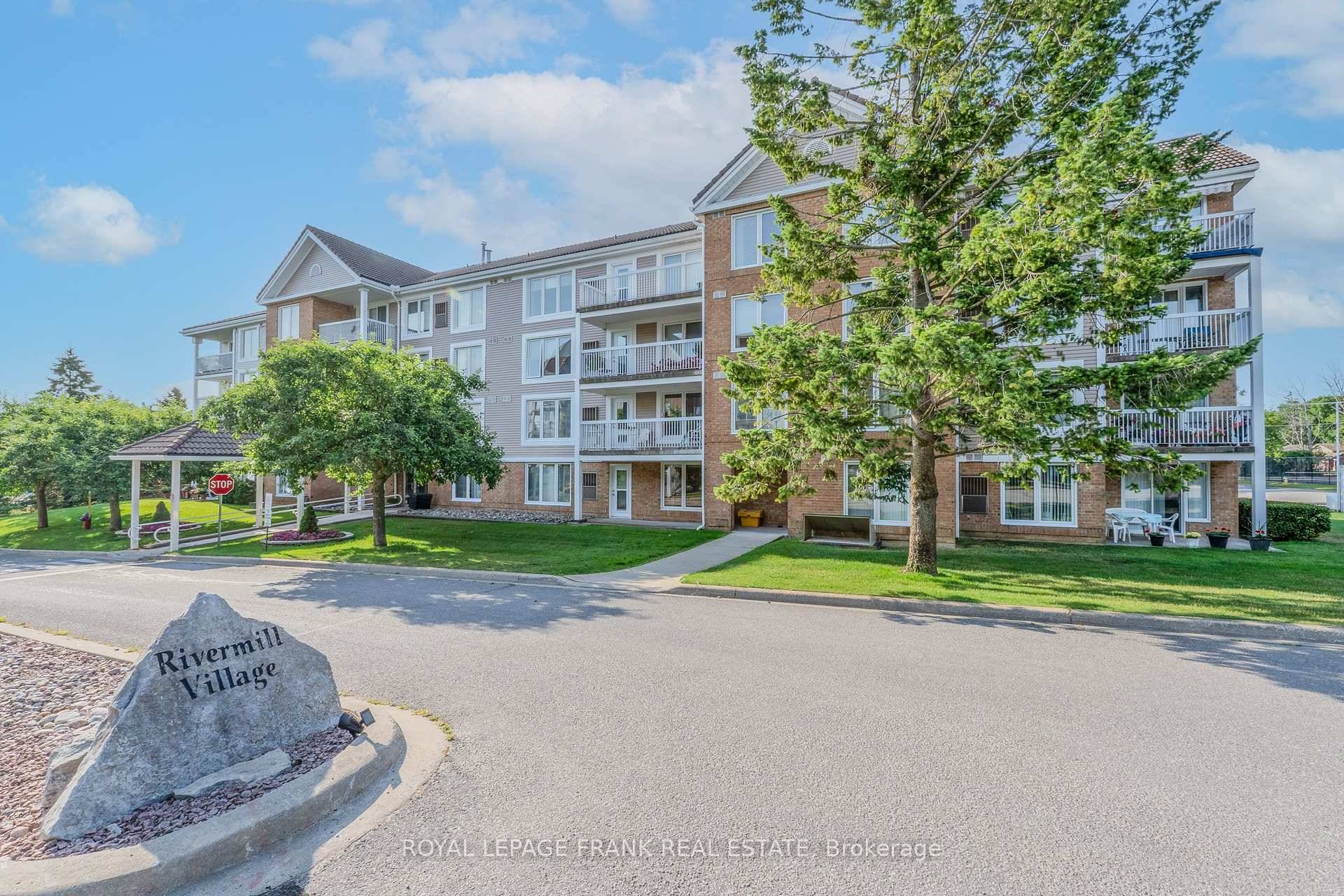 Romantic Riverfront Condo will Sweep you off Your Feet With it's Two Balconies amp ; Magnificent Views.