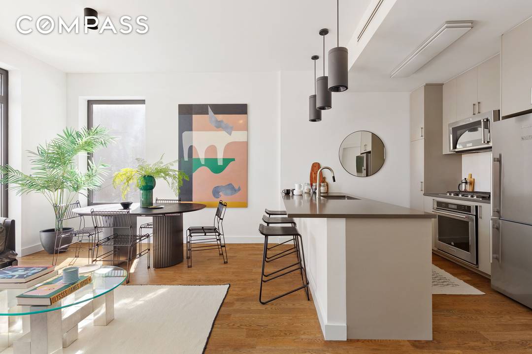 Come home to this sunny 2 BR 2 BA balcony, well laid out apartment with in unit washer dryer, dishwasher, 10 foot ceilings, oversized windows, central AC heating, ample closet ...