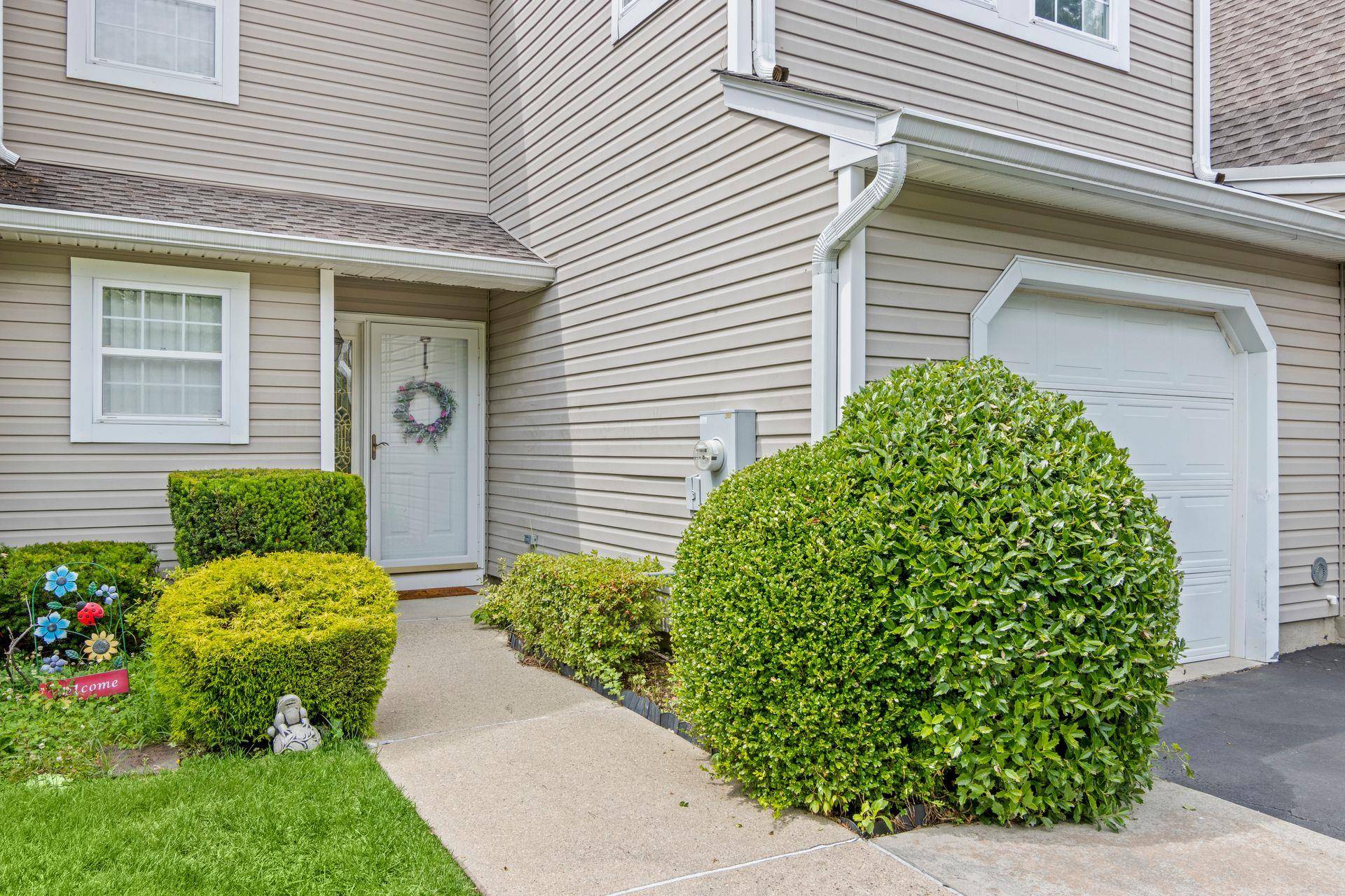 This spacious, highly sought after Gloucester model offers the perfect blend of luxury and relaxation.