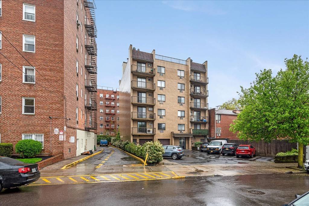 Jamaica Apartments For Sale