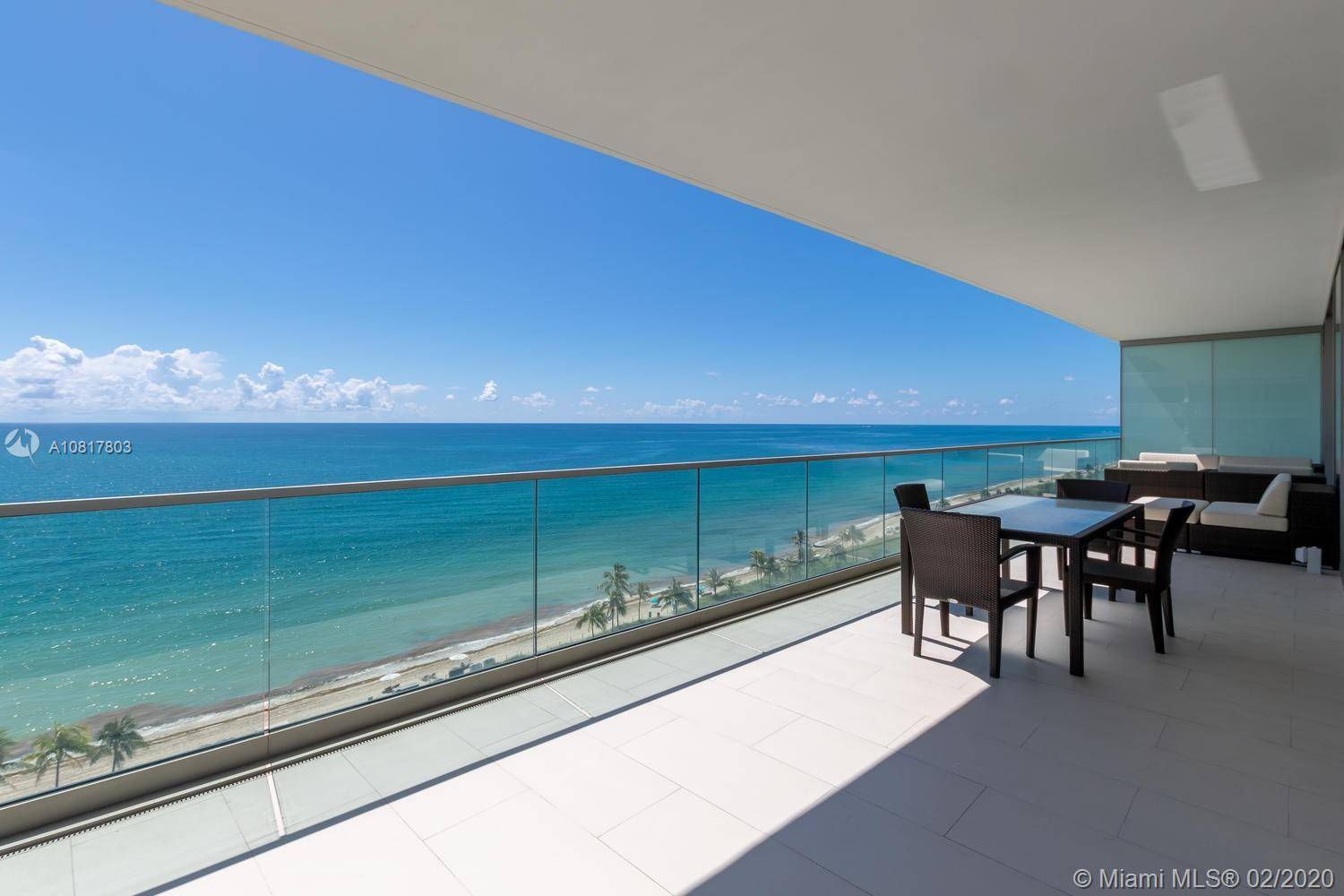 EXQUISITE, SPACIOUS 4 BEDROOMS 5.