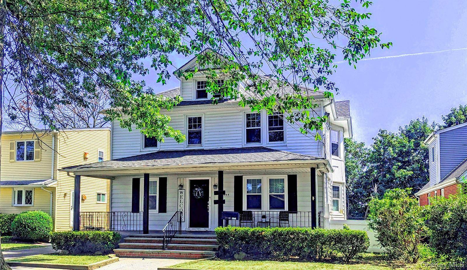Spacious 3 Bedroom Rental Move In Ready !