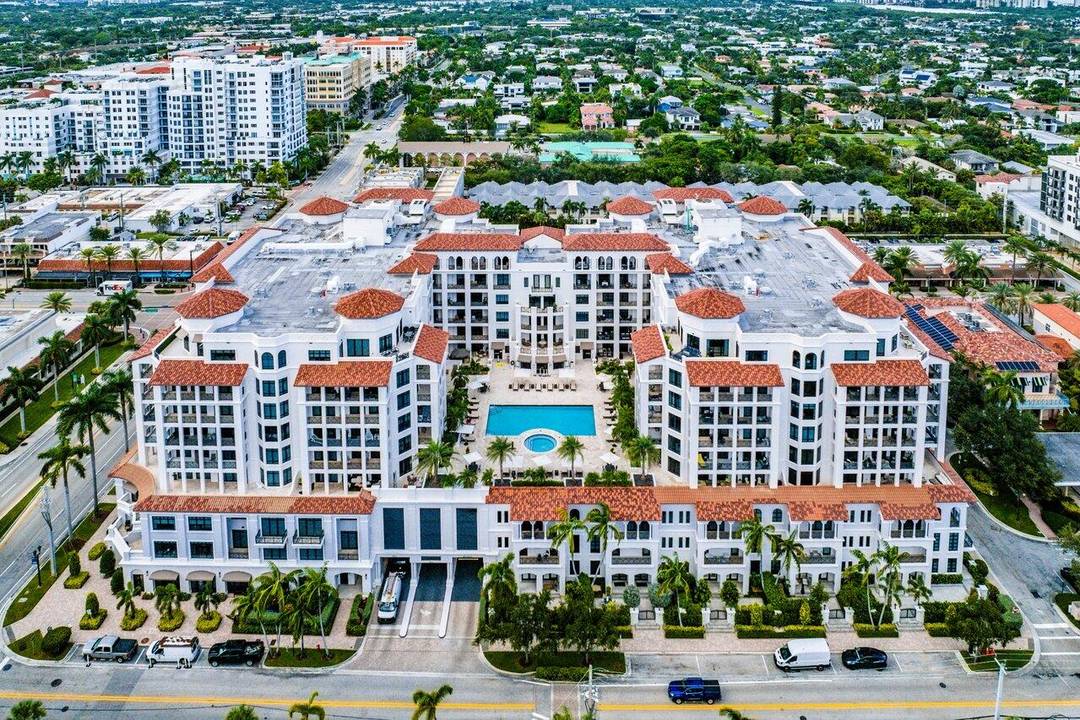 Experience the pinnacle of coastal luxury living in Downtown Boca Raton where sun soaked days, ocean breezes, and walkable elegance define your everyday.