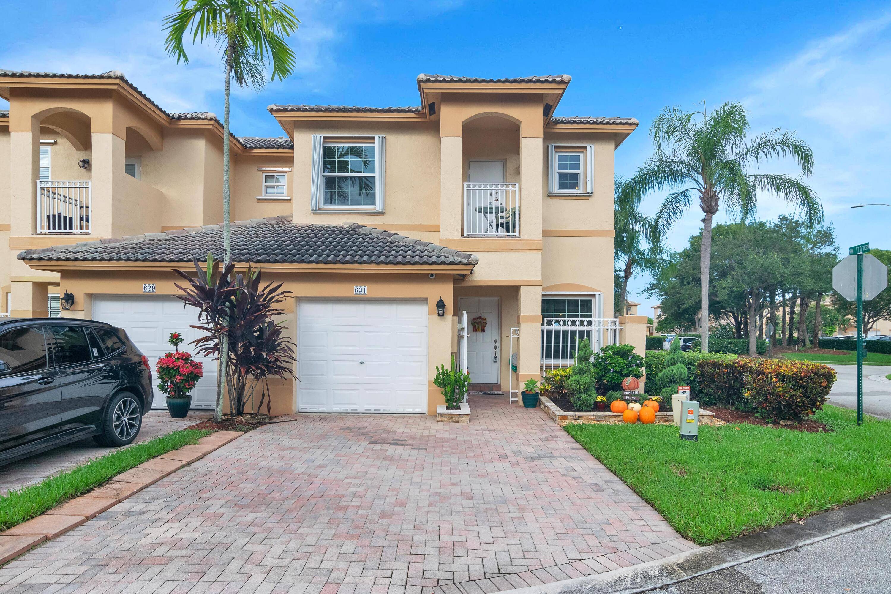 Rare opportunity to own a corner unit townhome in Pembroke Isles !