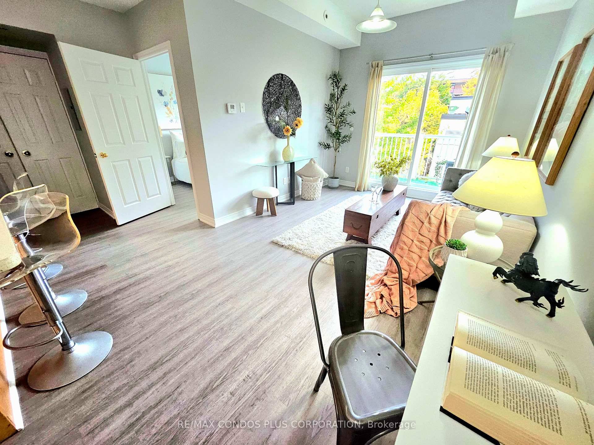 Rarely offered GATED condo townhouse in the heart of Toronto !