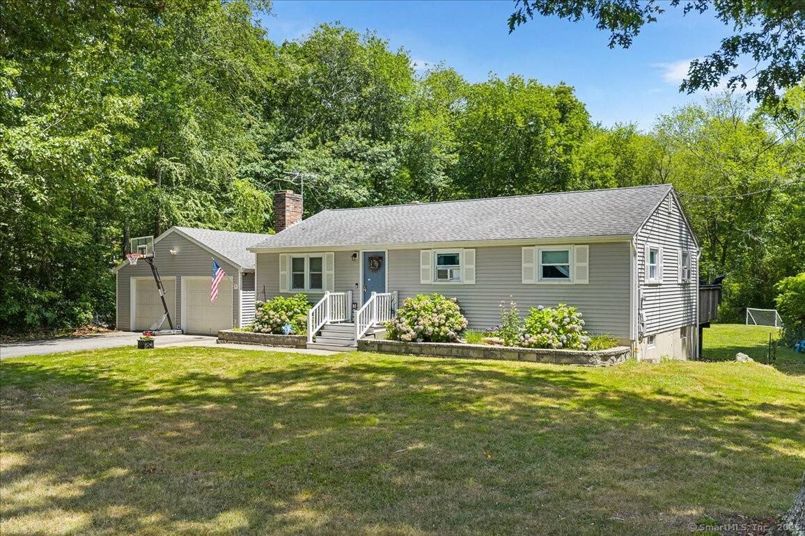 Easy One Level living in this Nicely Updated Niantic Lovingly Cared for Ranch Home.