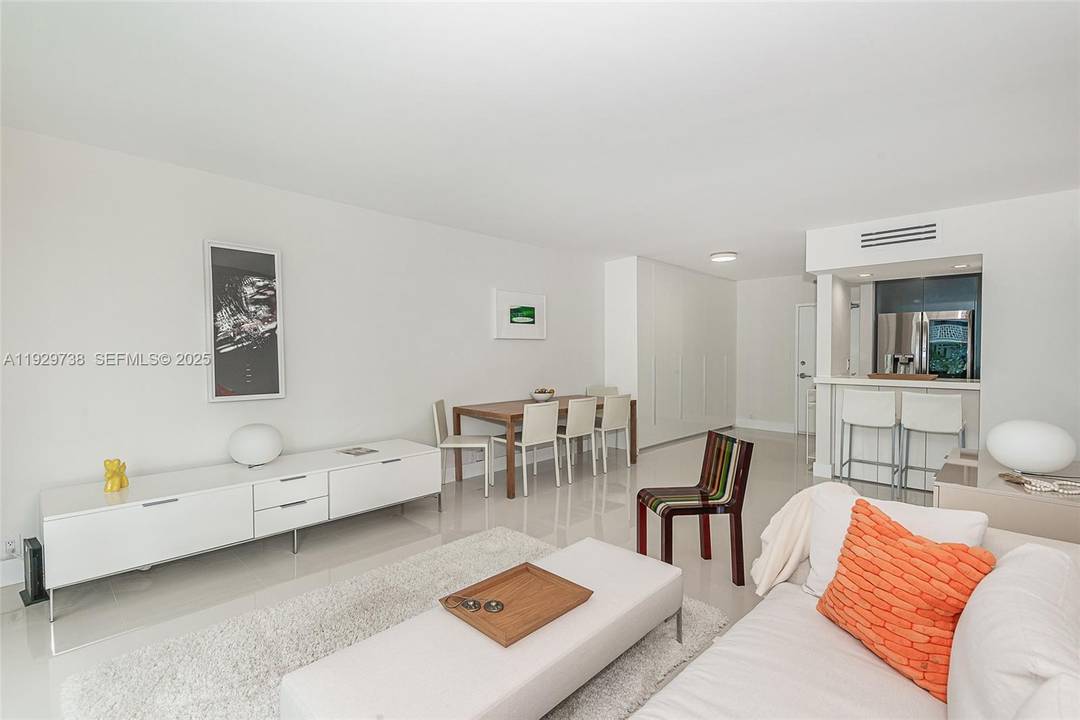 Beautifully renovated 1 bedroom apartment with partial views of the Bay.