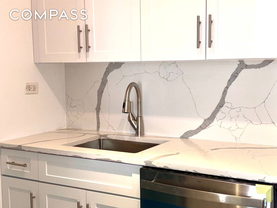 Brand new kitchen and updated bath as of Mid April.