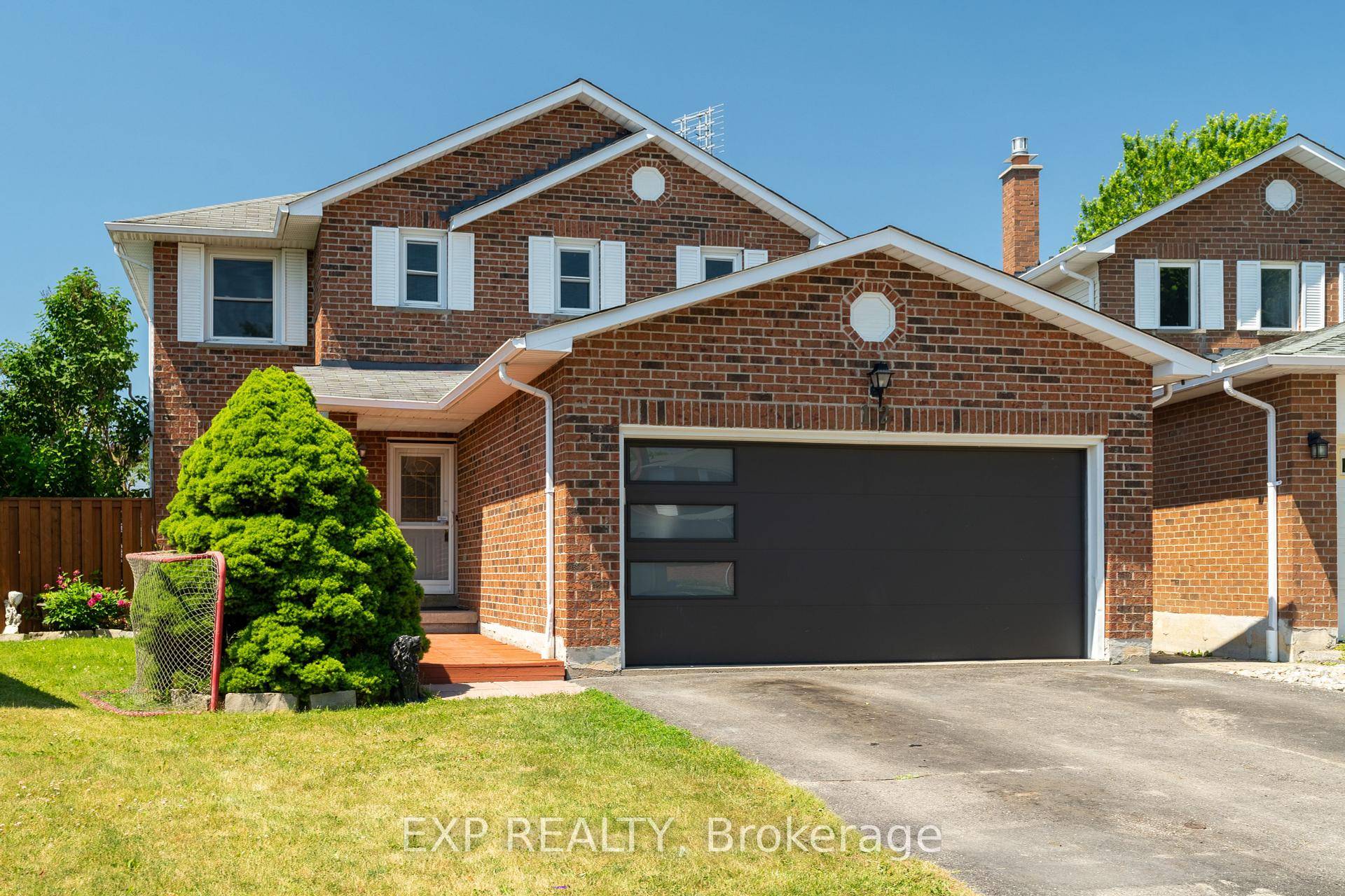 Family Sized Value in Ajax 5 Bedrooms Separate Entrance Pool Huge Pie Lot.