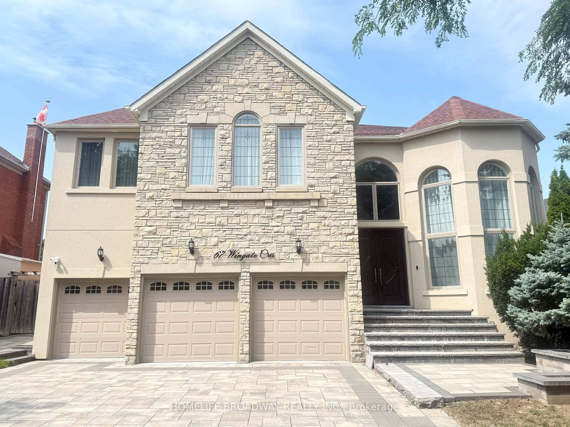 Luxurious Modern Home In The Prestigious And Highly Sought After Bayview Hill Community.