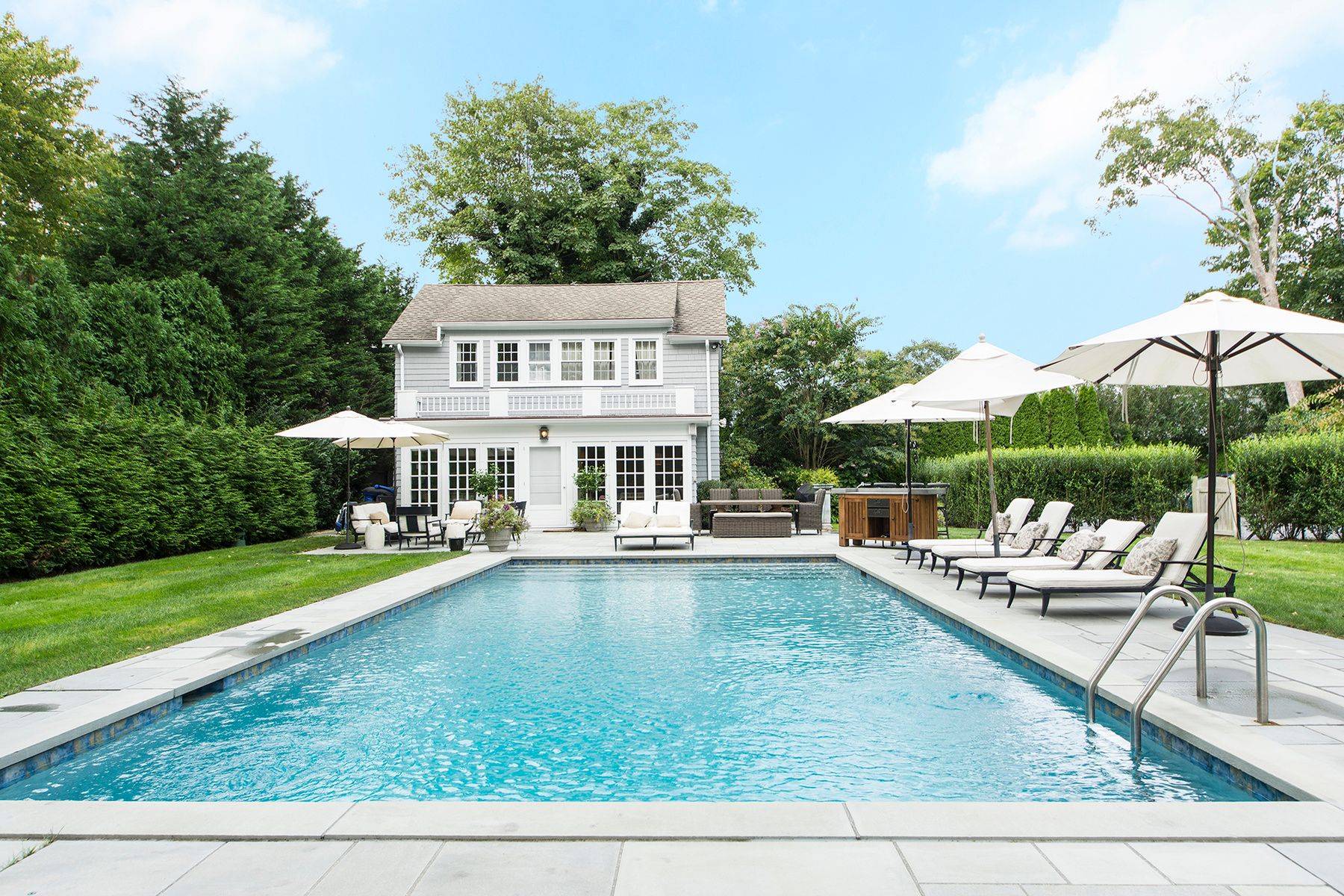 Pro-beach, Designer Chic
