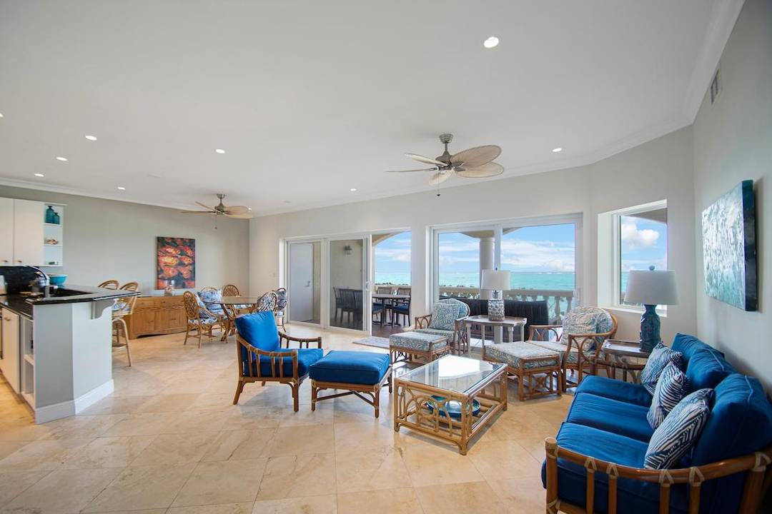 WEST BAY STREEET Condo New-Providence