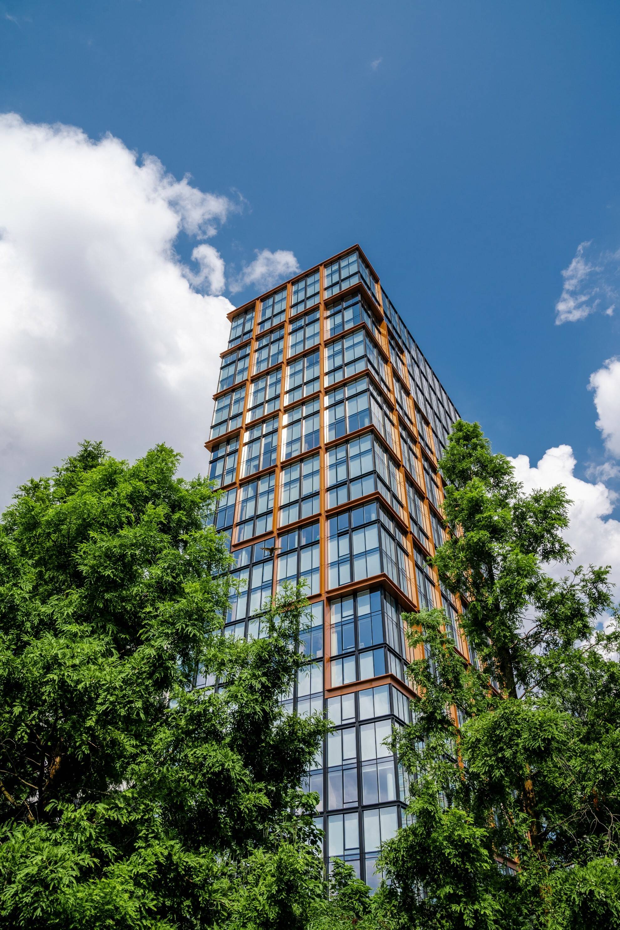 LUXURY WATERFRONT LIVING IN BROOKLYN HEIGHTS.