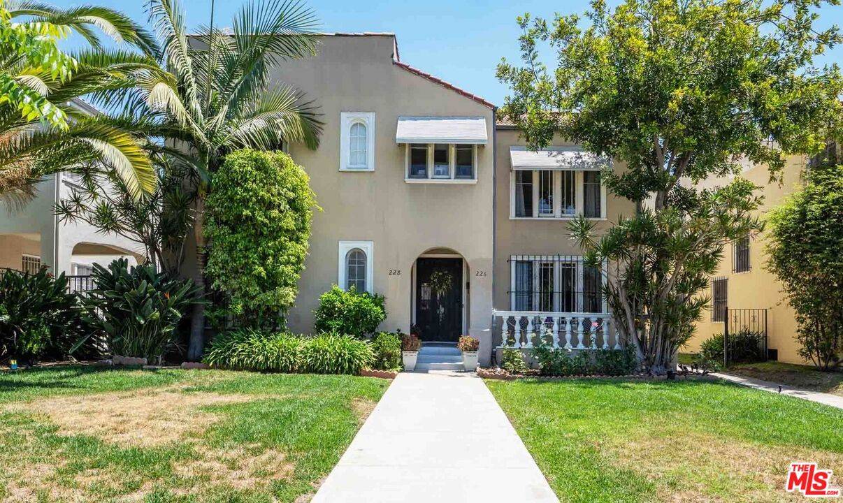 226  N Irving Blvd 4BR Mid Wilshire La