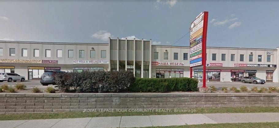 Great Corner Office Space In The Steeles And Dufferin Area Close To York University On The 2nd Floor.