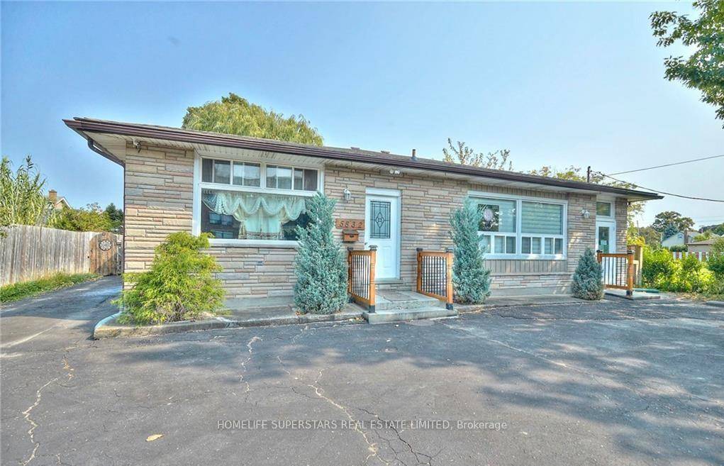High income generating property with commercial potential in a prime Niagara Falls location !