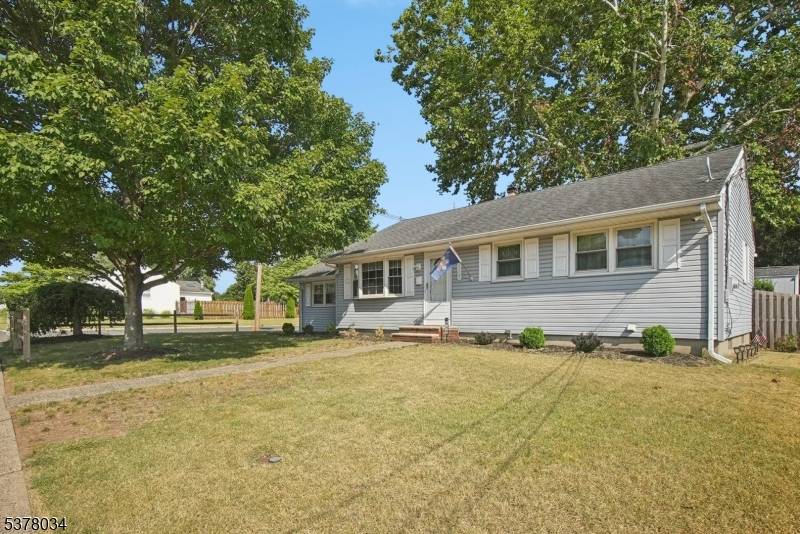 Welcome to 613 Warfield Rd, North Plainfield !