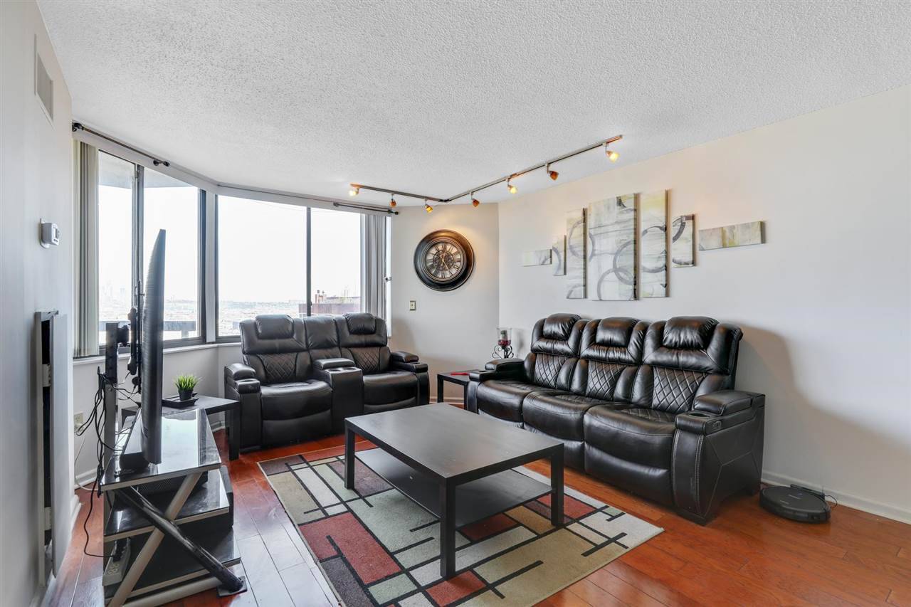 1435 HARMON COVE TOWER Condo New Jersey